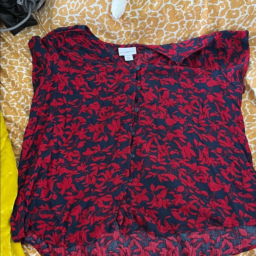 🧚Red and Navy Floral Women's Top